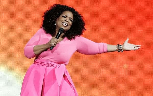 زنان معروف و زیبای بالای 60 سال اپرا وینفری (Oprah Winfrey )