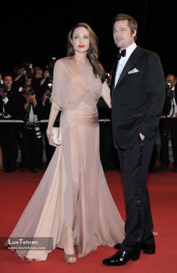( لباس جذاب و خوشرنگ آنجلینا از برند محبوبش ، ورساچه در جشنواره فیلم کن 2009 ) عکس های آنجلینا جولی Angelina Jolie