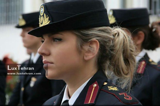 ارتشی از زنان زیبا در خدمت داوطلبانه ارتش یونان