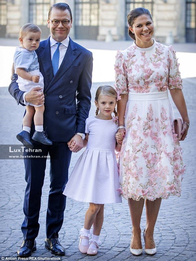 پرنسس ویکتوریا با دو فرزندو همسرش