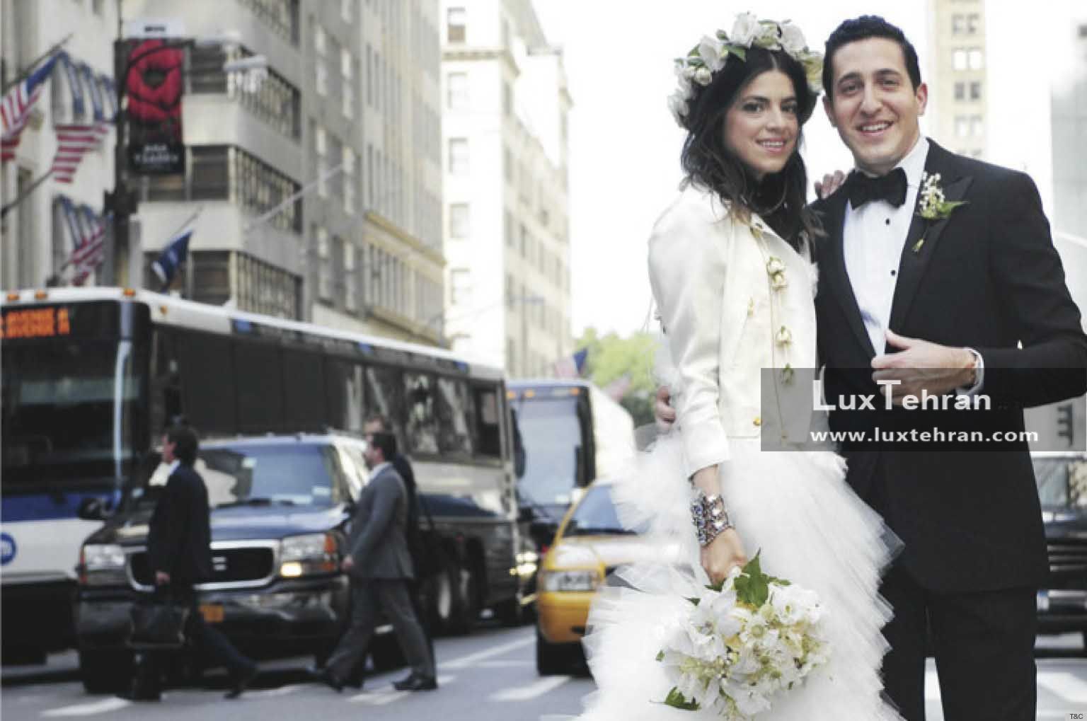 تصویر لباس عروسی لیاندار با فوتوشوتی در خیابان پنجم نیویورک