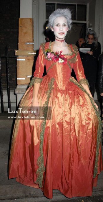 استایل ماری انتوانست را در لباس ALEXA CHUNGدر جشن هالووین