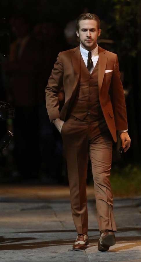 کت و شلوارهای مردانه قهوه ای رنگ برای آقایان