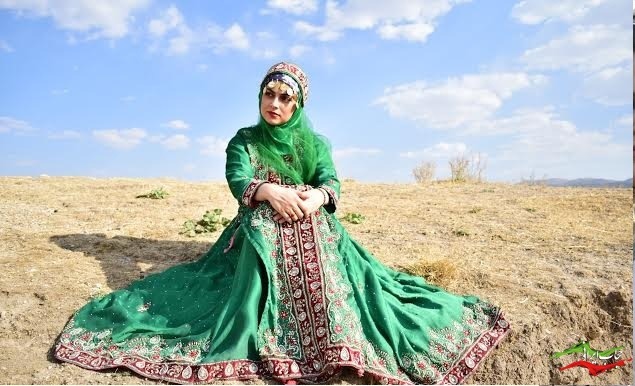 لباس بلند، فاخر، گران و سبز رنگ زنان کهکیلویه و بویر احمد 