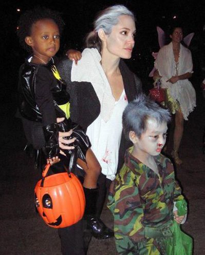 استایل جالب انجلینا جولی و فرزندانش در هالووین ۲۰۱۵