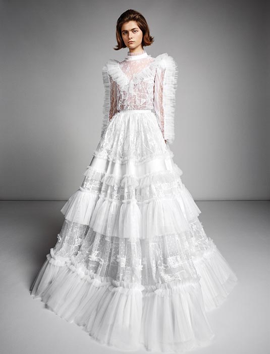 مدل لباس عروس که برند معروف ویکتور اند رولف (VICTOR & ROLF)