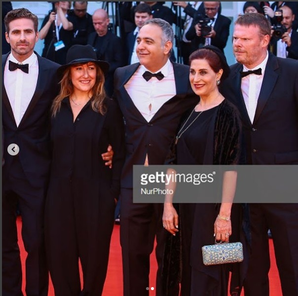 فاطمه معتمد آریا در جشنواره فیلم ونیز ایتالیا کیف لاجوردی فاخری از برند نیمانی